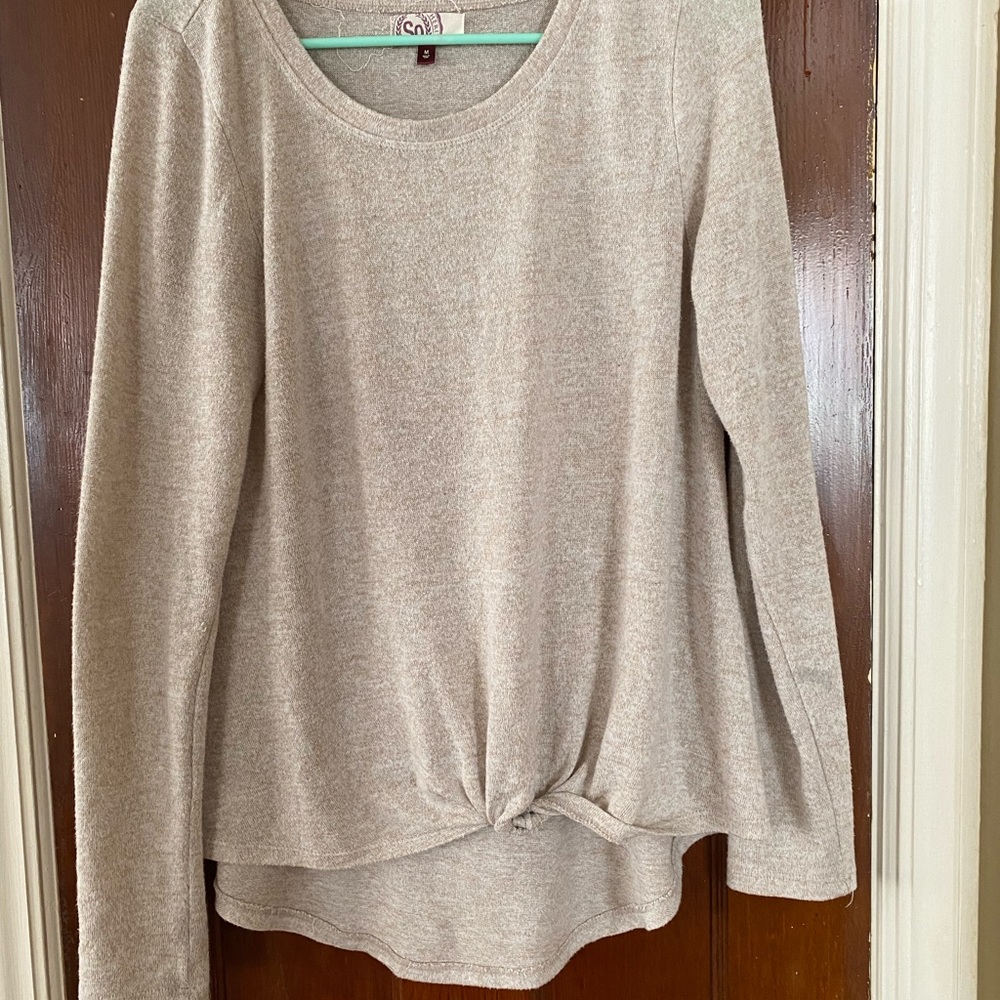 Cream colored long sleeved t-shirt from SO